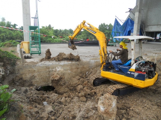 สว่านเจาะดิน