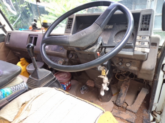 ขายรถ6ล้ออีซูซุร็อก175แรงม้าราคาถูกๆ ยาง8.25-20พวงมาลัยเพาเวอร์ เบรกทิฟฟี เอกสารพร้อมโอน