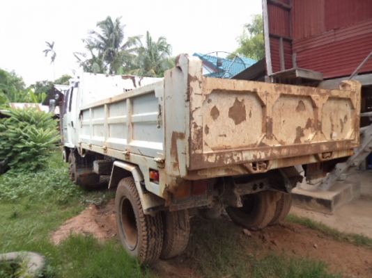 ขายรถ6ล้ออีซูซุร็อก175แรงม้าราคาถูกๆ ยาง8.25-20พวงมาลัยเพาเวอร์ เบรกทิฟฟี เอกสารพร้อมโอน