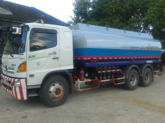 10 ล้อบรรทุกน้ำมันเพลาเดียว HINO เครื่อง260 ปี55 วิ่งแค่ห้าหมื่นกิโล