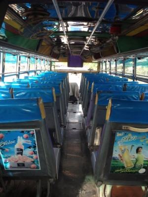 ขายบัสยาว 10.5 ม 40 ที่นั่ง เครื่อง 6BG 175 ม้า ขายบัสยาว 10.5 ม 40 ที่นั่ง เครื่อง 6BG 175 ม้า