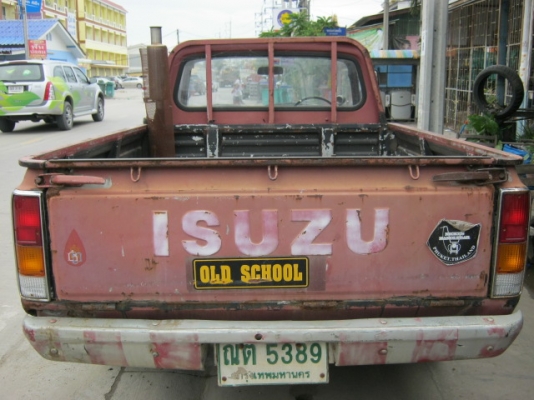 isuzu kbd20 เครื่องเบนซิล แก๊สแล้ว แต่งแนวดิบ