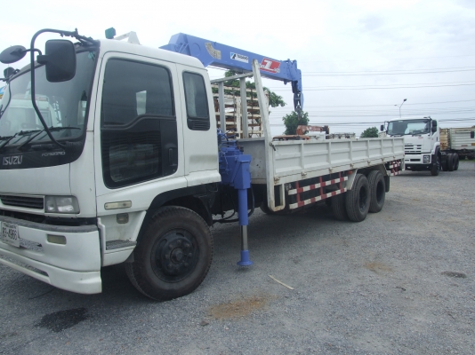 ขายด่วนสิบล้อติดเครน  5 ตัน สวยๆ พร้อมใช้งาน ,สมบูรณ์