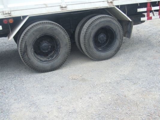 ขายด่วนสิบล้อติดเครน  5 ตัน สวยๆ พร้อมใช้งาน ,สมบูรณ์