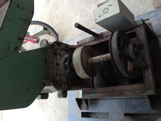 ขายเครื่องโม่พลาสติก ขนาดเล็ก ใช้มอเตอร์ 5 HP. สภาพแท่นยังดี ขายตามสภาพครับ ขายเครื่องโม่พลาสติก ขนาดเล็ก ใช้มอเตอร์ 5 HP. สภาพแท่นยังดี ขายตามสภาพครับ