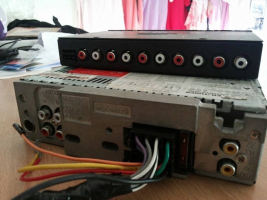 ขายปรีแอมป์ MDS และ เครื่องเล่น DVD -USB-MP3 เหลือ 1500บาท พร้อมส่ง