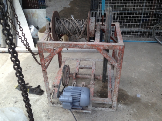 ขายลิฟ ยกของในงานก่อสร้าง อุปกรณ์พร้อมใช้งาน ขายตามสภาพครับ