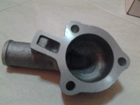 ขายปั้มน้ำ ดัสสัน j13-j15 และคอห่านบน ขายปั้มน้ำ ดัสสัน j13-j15 และคอห่านบน