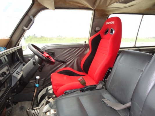 ฝากขายรถตู้ NISSAN ถูกๆสักคัน