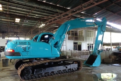 ขาย Kobelco SK200 M5 สวย พร้อมใช้ โทร 088-4501277