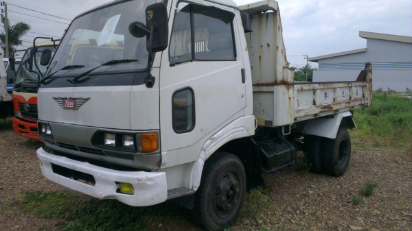 ดั้ม6ล้อนอก  195แรง  พร้อมกะบะพร้อมใช้