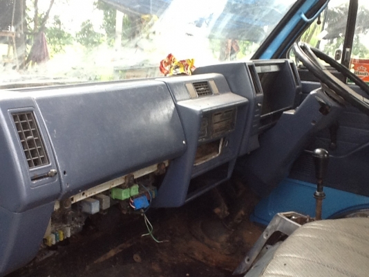 NKR58LU5 M  เครื่อง4BE1 110HP ปี36  เครื่องดีแคชชีสวยจัด ยางใหม่4เส้นขายที่335000 ครับรับรถไปใช้งาเลยครับ