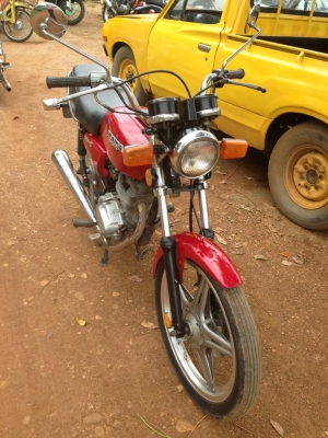 ขายรถ Honda SS1 125cc. เดิมๆ  สภาพพร้อมใช้งาน มีทะเบียนพร้อมโอน