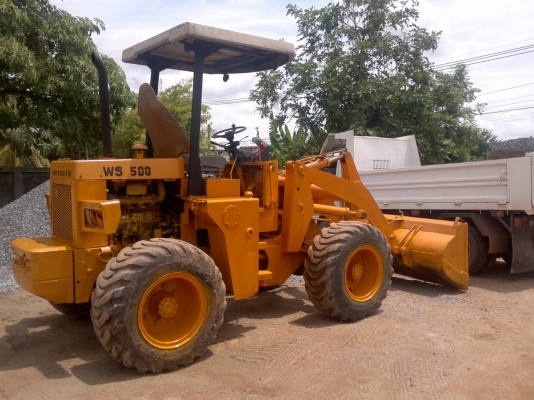 ขายถูกๆครับรถตัก  1 คิว มิซูบิชิ WS 500  เอวอ่อน 4x4    หลวงหล้า อิฐบล๊อก สุโขทัยมารับรถแล้ว ขอบคุณในความไว้วางใจครับ