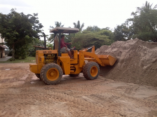 ขายถูกๆครับรถตัก  1 คิว มิซูบิชิ WS 500  เอวอ่อน 4x4    หลวงหล้า อิฐบล๊อก สุโขทัยมารับรถแล้ว ขอบคุณในความไว้วางใจครับ