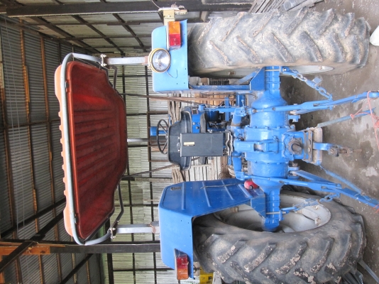 ขาย รถไถ FORD NEW HOLLAND3 สูบ ราคาทุน คุณภาพดี พร้อมใช้งาน ขาย รถไถ FORD NEW HOLLAND3 สูบ ราคาทุน คุณภาพดี พร้อมใช้งาน