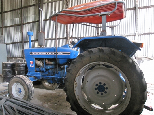 ขาย รถไถ FORD NEW HOLLAND3 สูบ ราคาทุน คุณภาพดี พร้อมใช้งาน