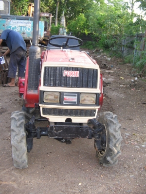 ขายด่วน!!!ครับ รถไถ  YANMAR   F14D เก่านอกครับ...