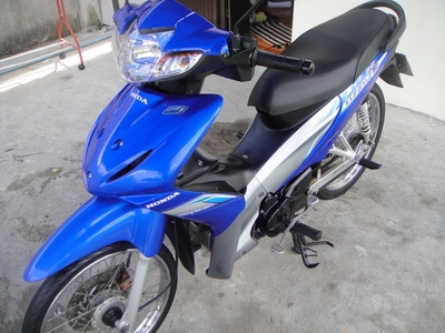 ขาย wave i110 ปี 52 2009 เดิมๆ สวยๆ เครื่องเดิม ล้อเดิม ชุดสีเดิม วิ่งน้อย 1xxxx