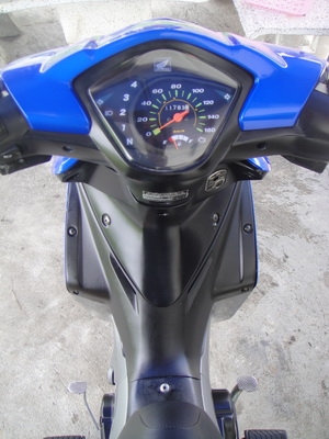 ขาย wave i110 ปี 52 2009 เดิมๆ สวยๆ เครื่องเดิม ล้อเดิม ชุดสีเดิม วิ่งน้อย 1xxxx