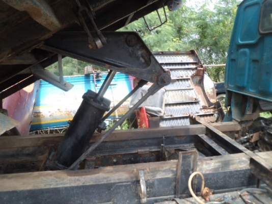 ขายไอ้หนุ่มทางหลวง 85 แรงม้า ดั้ม 4 ตัน ราคา 265000 บาททะเบียนขาด 1ปี