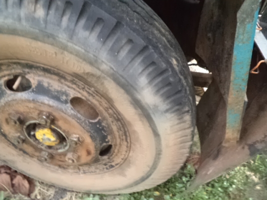 ขายไอ้หนุ่มทางหลวง 85 แรงม้า ดั้ม 4 ตัน ราคา 265000 บาททะเบียนขาด 1ปี