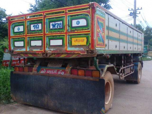 ขายลูกพ่วงดั้ม กะบะมิเนียม ต่ออู่ชุมชัย นครปฐม ทำสีอย่างสวย