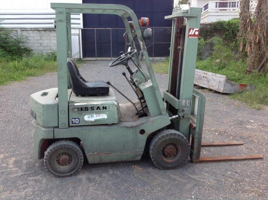 ขาย..รถฟอร์คลิฟต์ Nissan 1Tลดเหลือ90000
