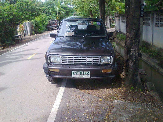 Mazda 1300 ปี 35 รถสวย มีแอร์ มีทะเบียนครบ.รถบ้าน ๆ. Mazda 1300 ปี 35 รถสวย มีแอร์ มีทะเบียนครบ.รถบ้าน ๆ.