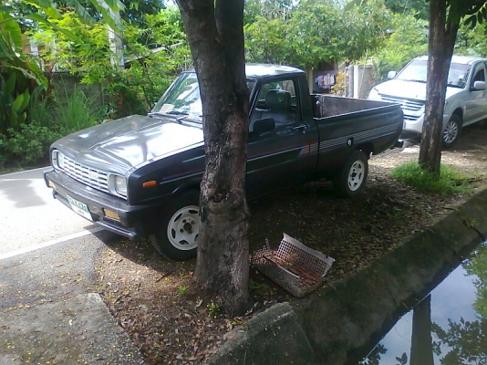 Mazda 1300 ปี 35 รถสวย มีแอร์ มีทะเบียนครบ.รถบ้าน ๆ. Mazda 1300 ปี 35 รถสวย มีแอร์ มีทะเบียนครบ.รถบ้าน ๆ.