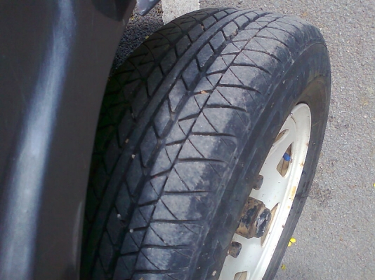 Mazda 1300 ปี 35 รถสวย มีแอร์ มีทะเบียนครบ.รถบ้าน ๆ. Mazda 1300 ปี 35 รถสวย มีแอร์ มีทะเบียนครบ.รถบ้าน ๆ.