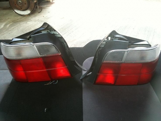 ไฟท้าย  E36 2ประตู