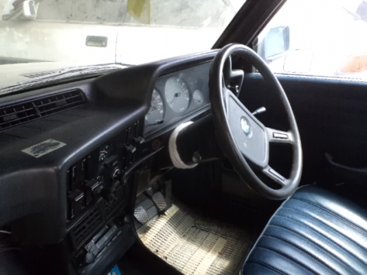 ขาย BMW 320i 2 door ทะเบียนขาดหลายปี เครื่องยนต์เดิม รถขับได้ปกติช่วงล่างดีไม่ผุ