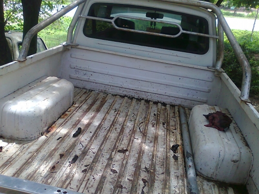 Mazda 1300 รถปี 35 รถสวย มีแอร์ มีทะเบียนครบ Mazda 1300 รถปี 35 รถสวย มีแอร์ มีทะเบียนครบ