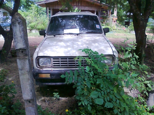 Mazda 1300 รถปี 35 รถสวย มีแอร์ มีทะเบียนครบ Mazda 1300 รถปี 35 รถสวย มีแอร์ มีทะเบียนครบ