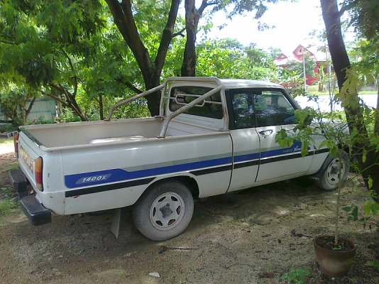 Mazda 1300 รถปี 35 รถสวย มีแอร์ มีทะเบียนครบ Mazda 1300 รถปี 35 รถสวย มีแอร์ มีทะเบียนครบ