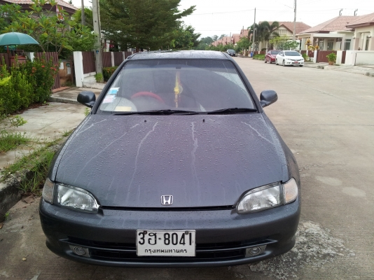 Honda Civic เตารีด 4 ประตู สีเทา