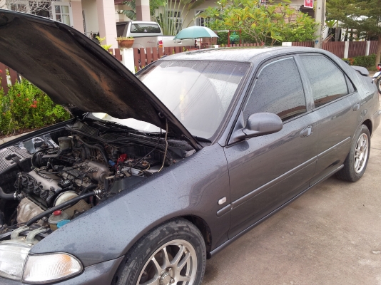 Honda Civic เตารีด 4 ประตู สีเทา Honda Civic เตารีด 4 ประตู สีเทา