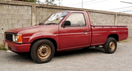 ขาย Nissan  Big Mตอนเดียว เกียร์ธรรมดา+เครื่องดีเซล2500(TD-25)-- 59,000 บ T. 081-1917015