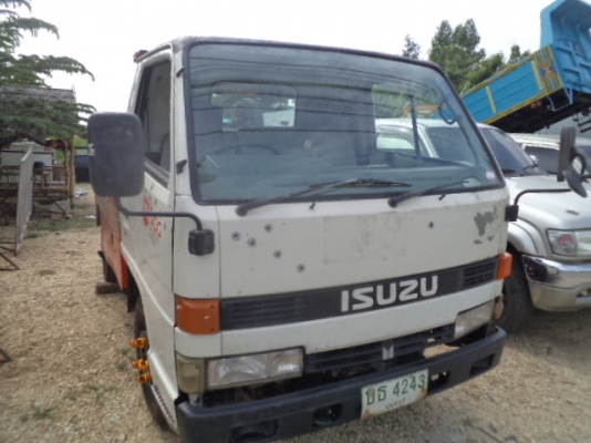 รถยก ISUZU NKR 88 HP ทะเบียน แจ้งจอด ม. 79 ราคา 265000