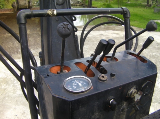 HK05คูโบต้า รถขุดเล็กเก่านอกสภาพพร้อมใช้งานขนย้ายสะดวกมีVDOการใช้งานงาน ราคา93,000บาทhttp://www.youtube.com/watch?v=Ps8Qeoj0Ih4