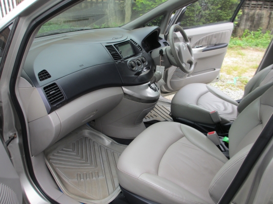 Mitsubishi Space Wagon 2.4 Mitsubishi Space Wagon 2.4