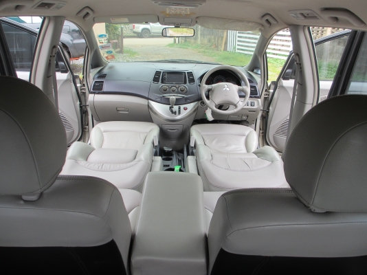 Mitsubishi Space Wagon 2.4 Mitsubishi Space Wagon 2.4