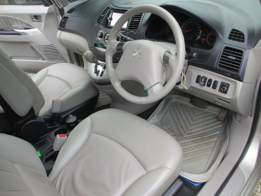 Mitsubishi Space Wagon 2.4 Mitsubishi Space Wagon 2.4