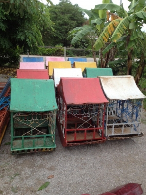 ****** ขายชิงช้าสวรรค์เก่าเก๋งจีน12ลูก ****** ****** ขายชิงช้าสวรรค์เก่าเก๋งจีน12ลูก ******