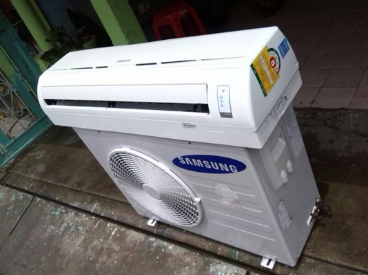 **** ขายแอร์ Samsung 18000 BTU สภาพใหม่ ****