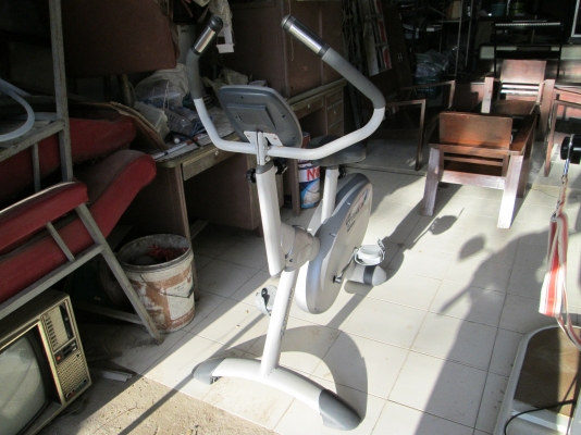 ประหยัดๆๆ  เครื่องออกกำลังกาย  สภาพดีเล่นได้ทั้งครอบครัว