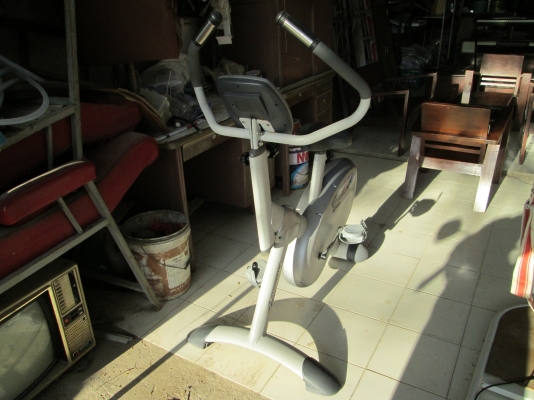 ประหยัดๆๆ  เครื่องออกกำลังกาย  สภาพดีเล่นได้ทั้งครอบครัว