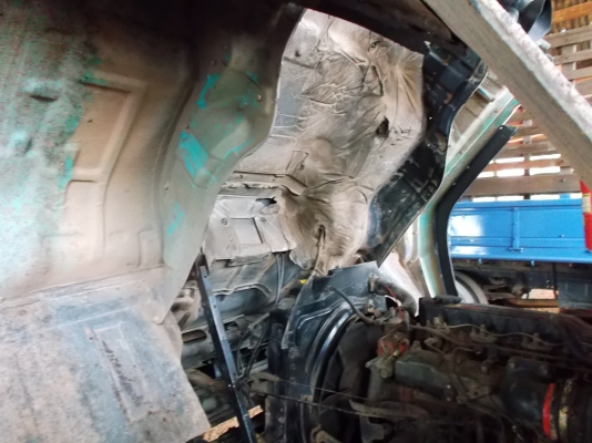 ขายด่วนรถ6ล้อร็อคกี้เครือง195แรงม้ายาว6.20มช