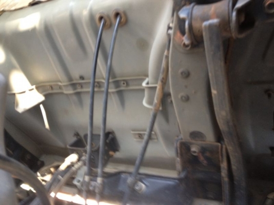 รถอีซูซุ 10 ล้อดั้ม FXZ 270 แรงม้า ปี 49  ( รถวิ่ง 11x,xxx กม. ) สนใจติดต่อ 081 - 6079515